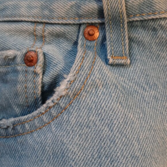 LEVI'S 501 original cropped jeans 28" inseam in Ojai Blue (sz29) - Picture 15 of 16